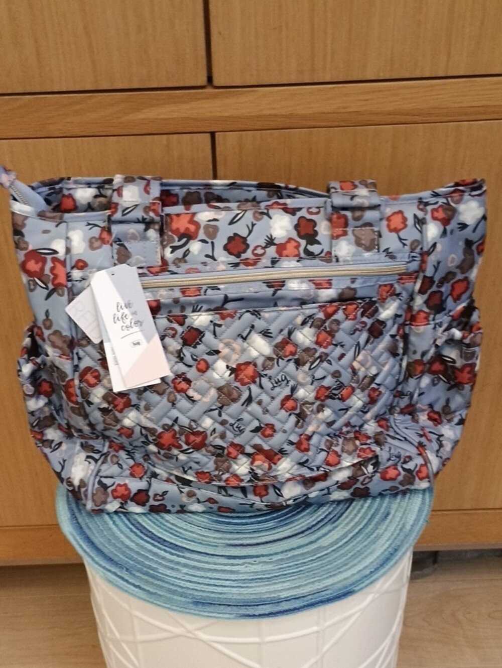 NWOT Lug  Light Blue Quilted Floral   Cabby Shoppers Tote - Picture 3 of 13